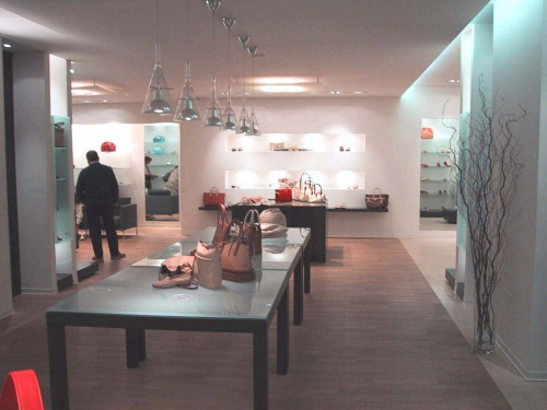 Sorelle Ramonda - New Shoes Shop in  Vicenza